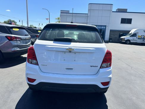 Used 2018 Chevrolet Trax LS FWD image 7