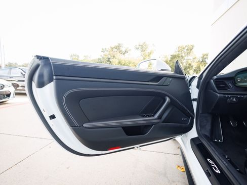 Used 2022 Porsche 911 GT3 RWD image 44