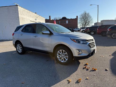 Used 2020 Chevrolet Equinox LT image 3