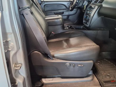 Used 2012 Chevrolet Silverado 2500 LTZ w/ Suspension Package, Off-Road AWD/4WD image 11
