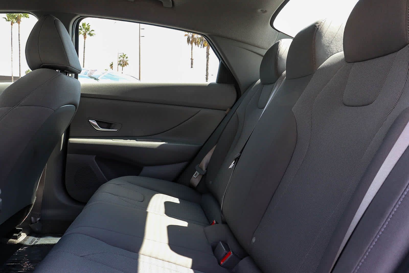 Used 2025 Hyundai Elantra SE w/ Cargo Package FWD image 25