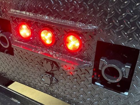 Used 1999 Ford F350 4x4 Regular Cab DRW Super Duty image 32