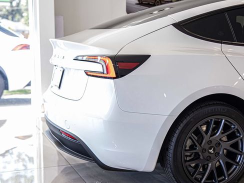 Used 2026 Tesla Model 3 RWD image 13