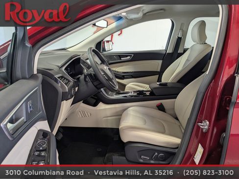 Used 2018 Ford Edge Titanium w/ Technology Package image 18