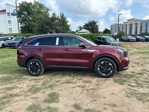 New 2025 Kia Sorento S w/ Panoramic Sunroof Package image 2