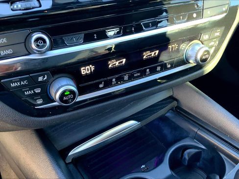 Used 2022 BMW 530i xDrive image 27