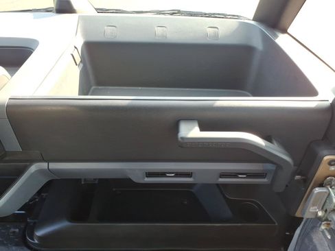 Used 2024 Chevrolet Brightdrop 600 w/ Commercial Equipment Package AWD/4WD image 19