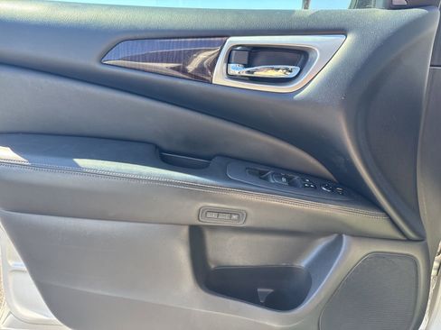 Used 2015 Nissan Pathfinder Platinum image 20