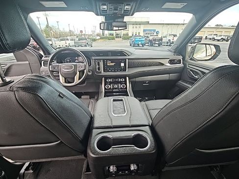 Certified 2024 GMC Yukon XL Denali w/ Max Trailering Package image 17