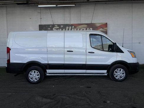 Used 2022 Ford Transit 250 Low Roof w/ Exterior Upgrade Package image 5