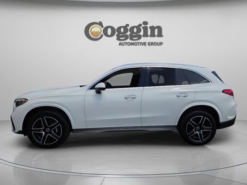 New 2026 Mercedes-Benz GLC 300 image 2