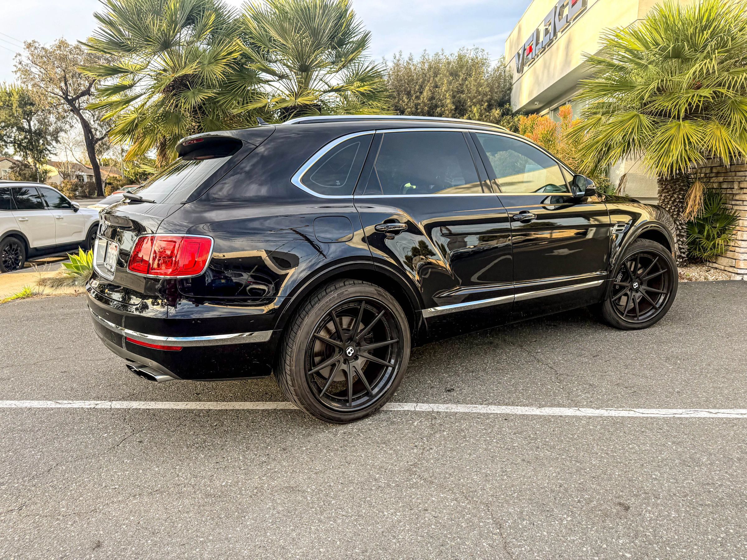 Used 2020 Bentley Bentayga AWD/4WD image 7