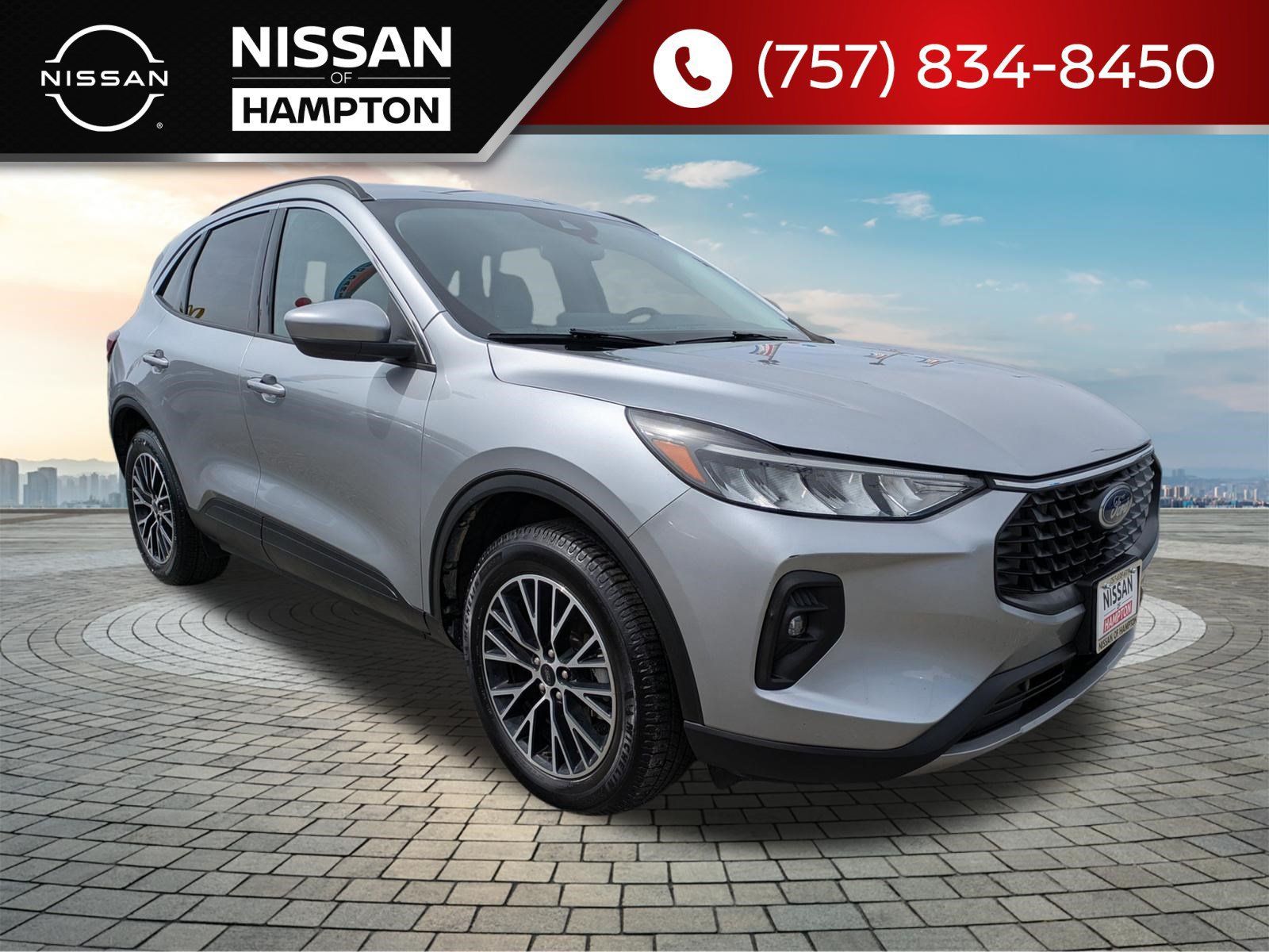 Used 2023 Ford Escape SE FWD image 1