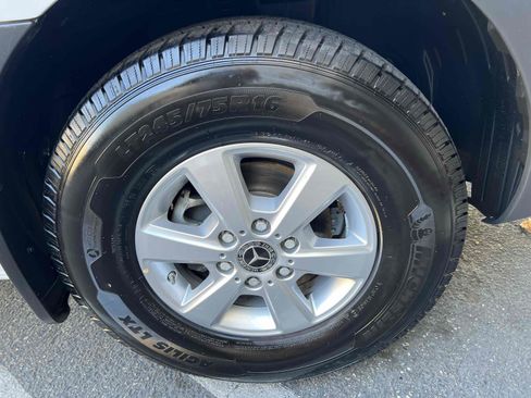 Used 2022 Mercedes-Benz Sprinter 1500 image 59