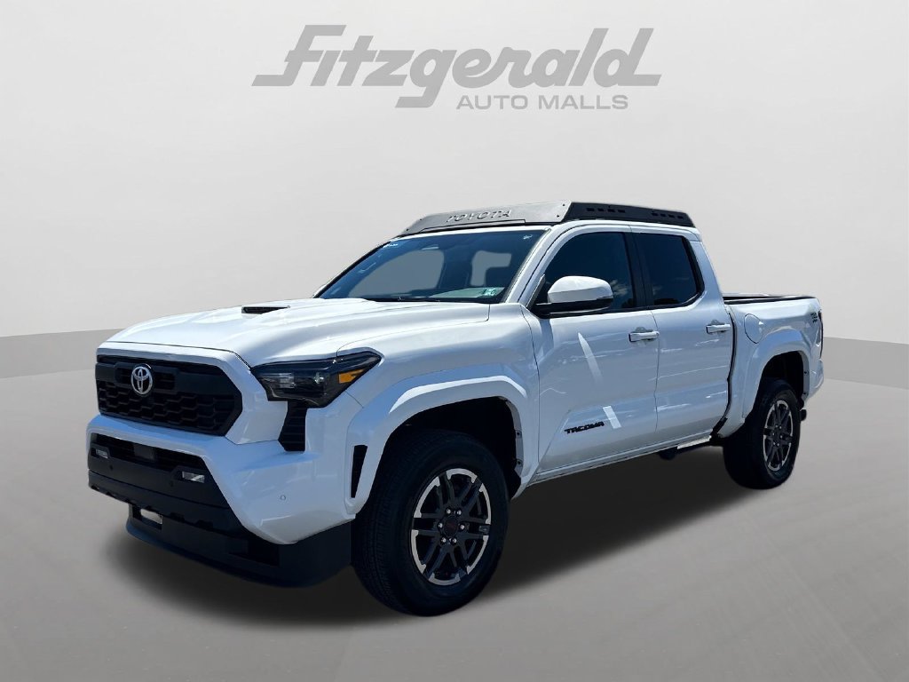Used 2024 Toyota Tacoma TRD Sport w/ TRD Sport Upgrade Package AWD/4WD image 3