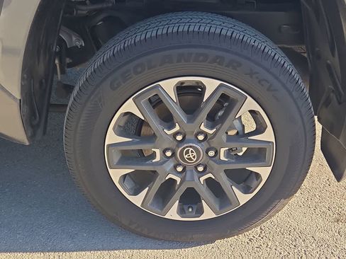 Used 2025 Toyota Tundra Limited image 12