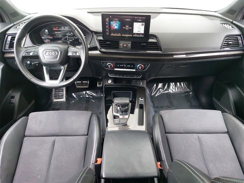 Used 2023 Audi SQ5 Prestige w/ Prestige Package image 9