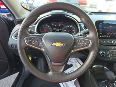 Used 2023 Chevrolet Malibu LT w/ Driver Confidence Package FWD image 9