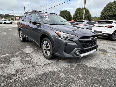 Used 2023 Subaru Outback Limited XT image 5