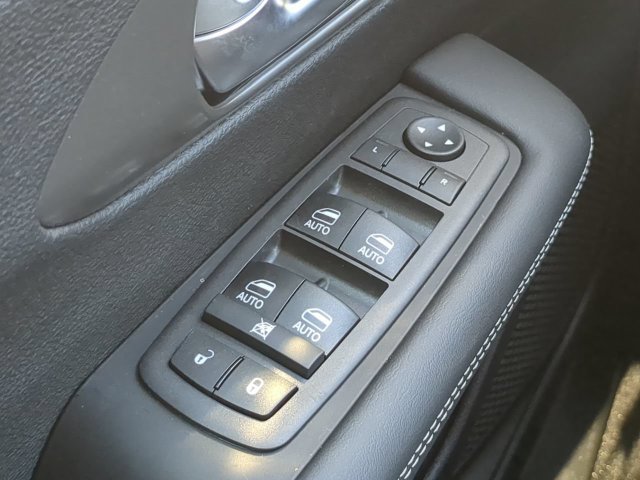 New 2026 Chrysler Voyager LX FWD image 28