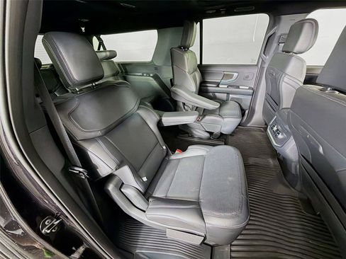 Used 2025 Ford Expedition Max Platinum w/ Stealth Performance Package AWD/4WD image 30