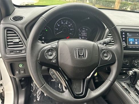 Used 2021 Honda HR-V Sport image 11