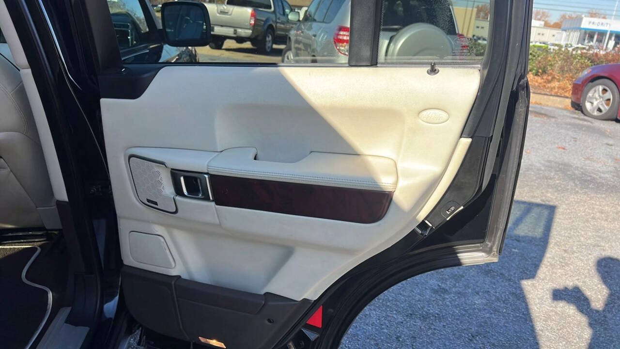 Used 2011 Land Rover Range Rover HSE AWD/4WD image 21