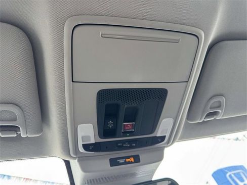 New 2025 Honda Accord SE image 30