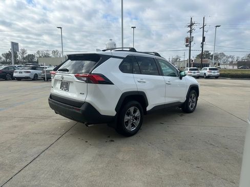 Used 2022 Toyota RAV4 XLE image 3