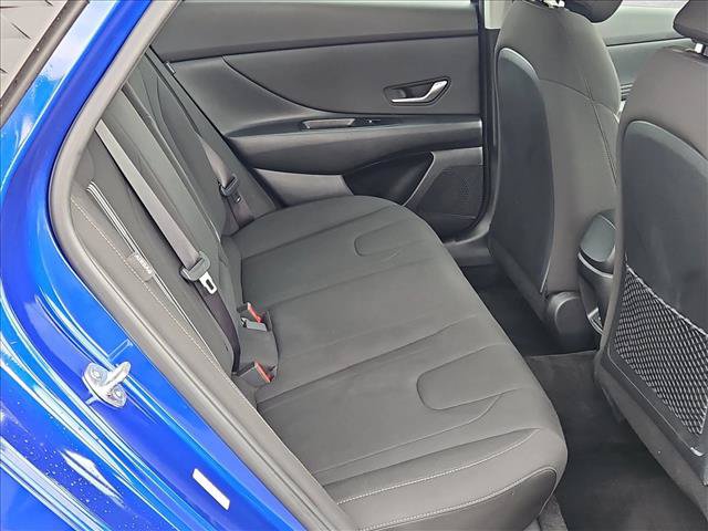 Used 2025 Hyundai Elantra SEL FWD image 21
