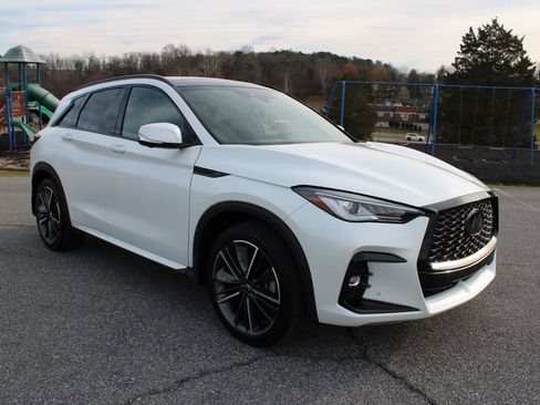 Used 2023 INFINITI QX50 Sport image 2