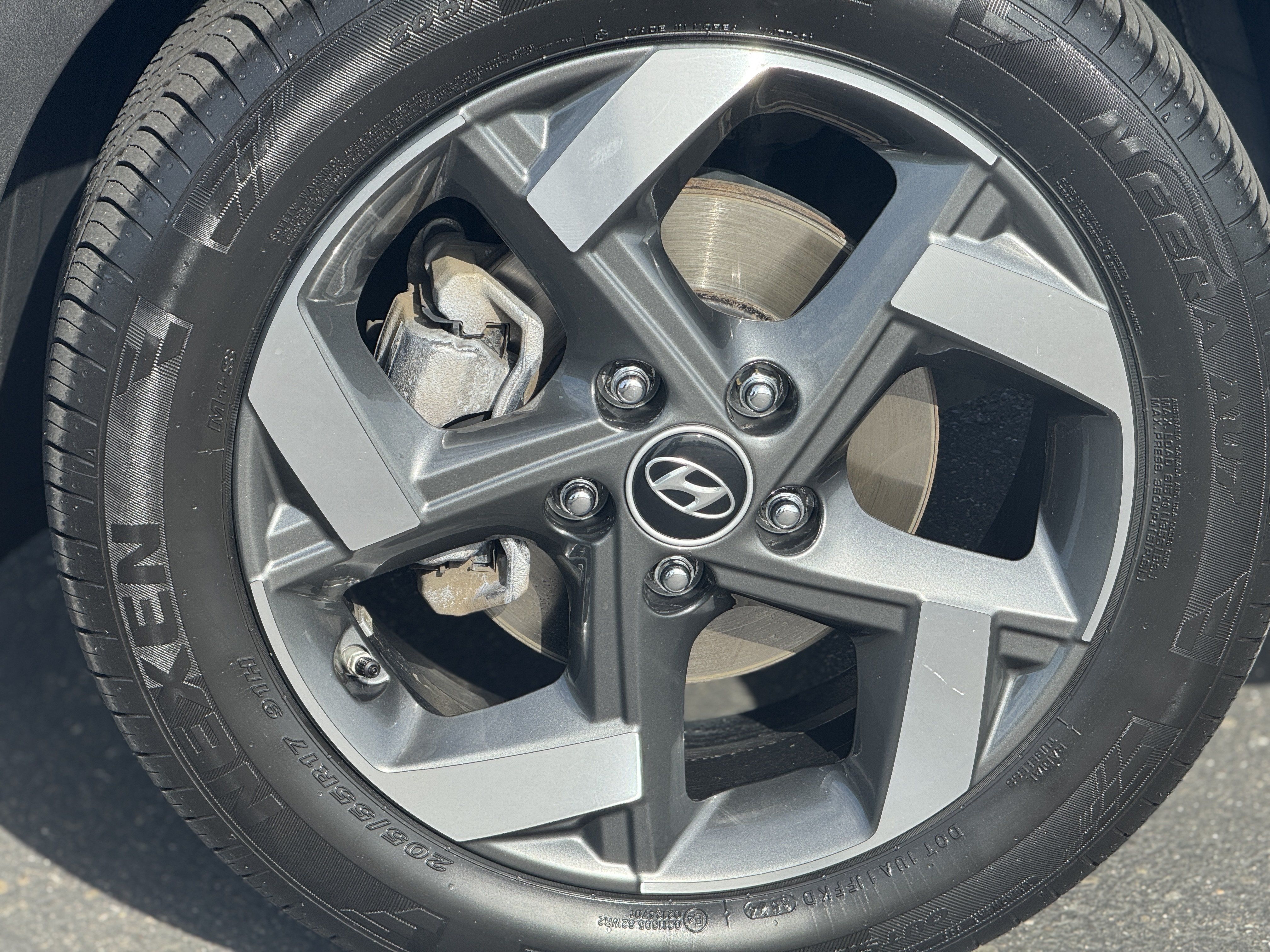 Used 2023 Hyundai Venue SEL FWD image 8