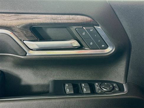 Used 2024 Chevrolet Silverado 3500 LTZ w/ LTZ Convenience Package image 24