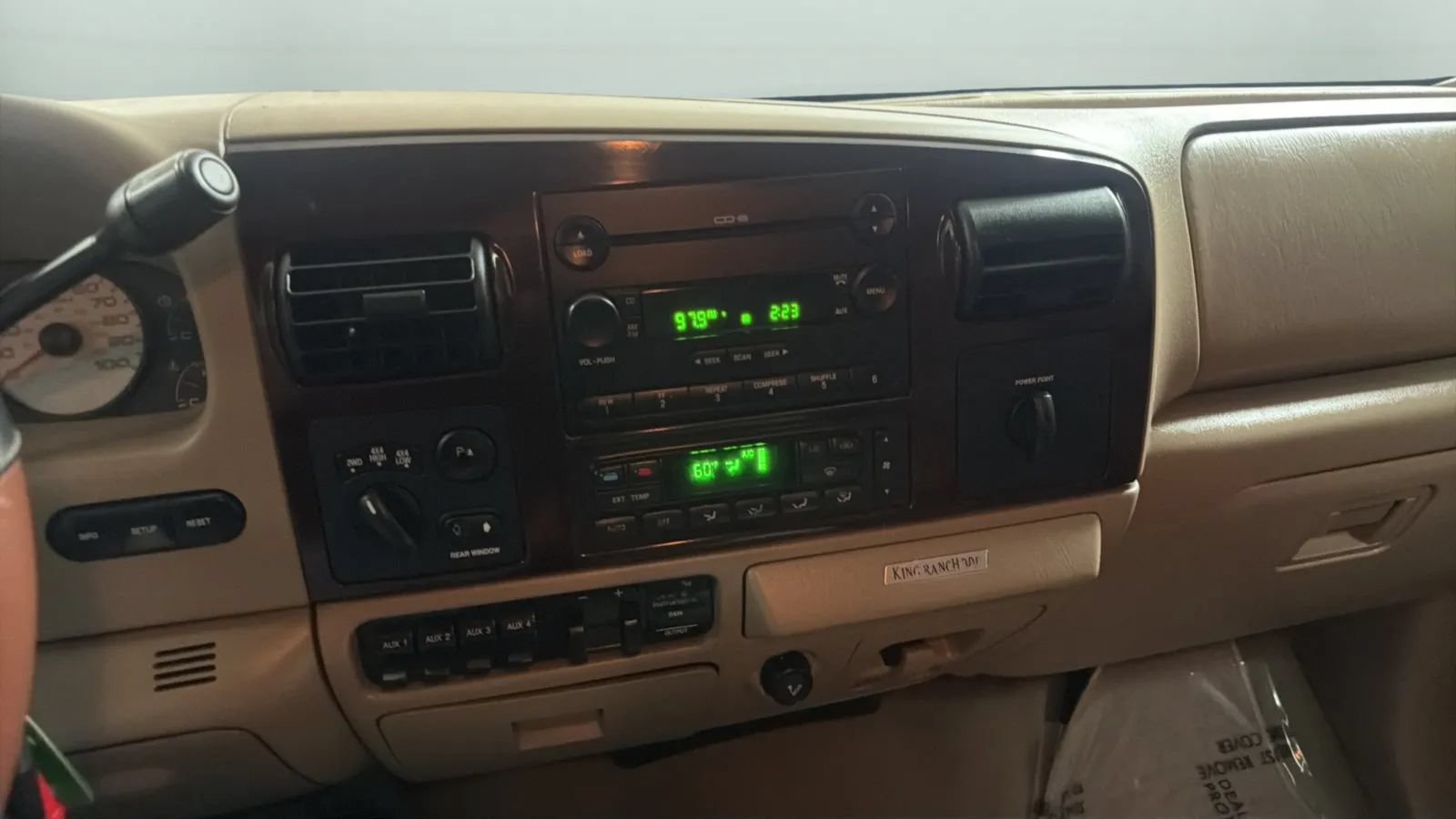 Used 2005 Ford F350 Lariat AWD/4WD image 13