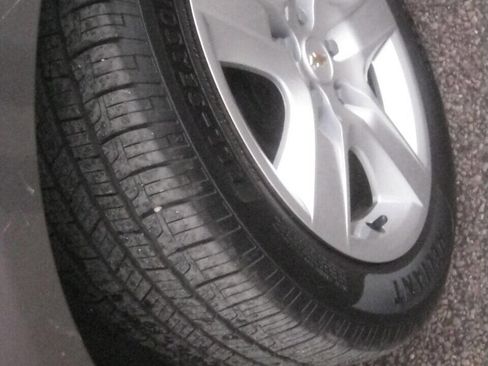 Used 2011 Chevrolet Malibu LS image 24