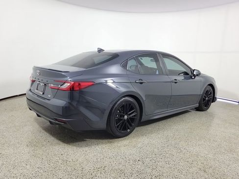 Used 2025 Toyota Camry SE FWD image 5