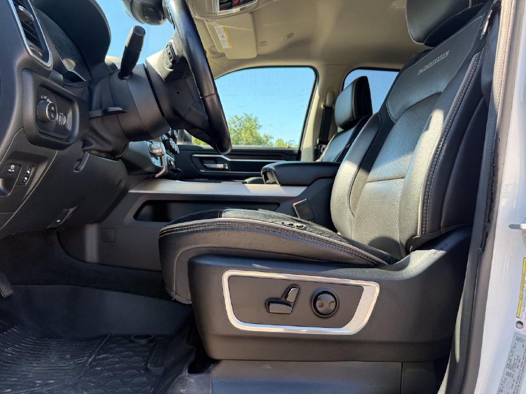 Used 2022 RAM 1500 Laramie AWD/4WD image 19