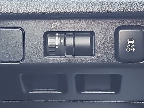 Used 2013 Subaru Crosstrek 2.0i Premium image 26