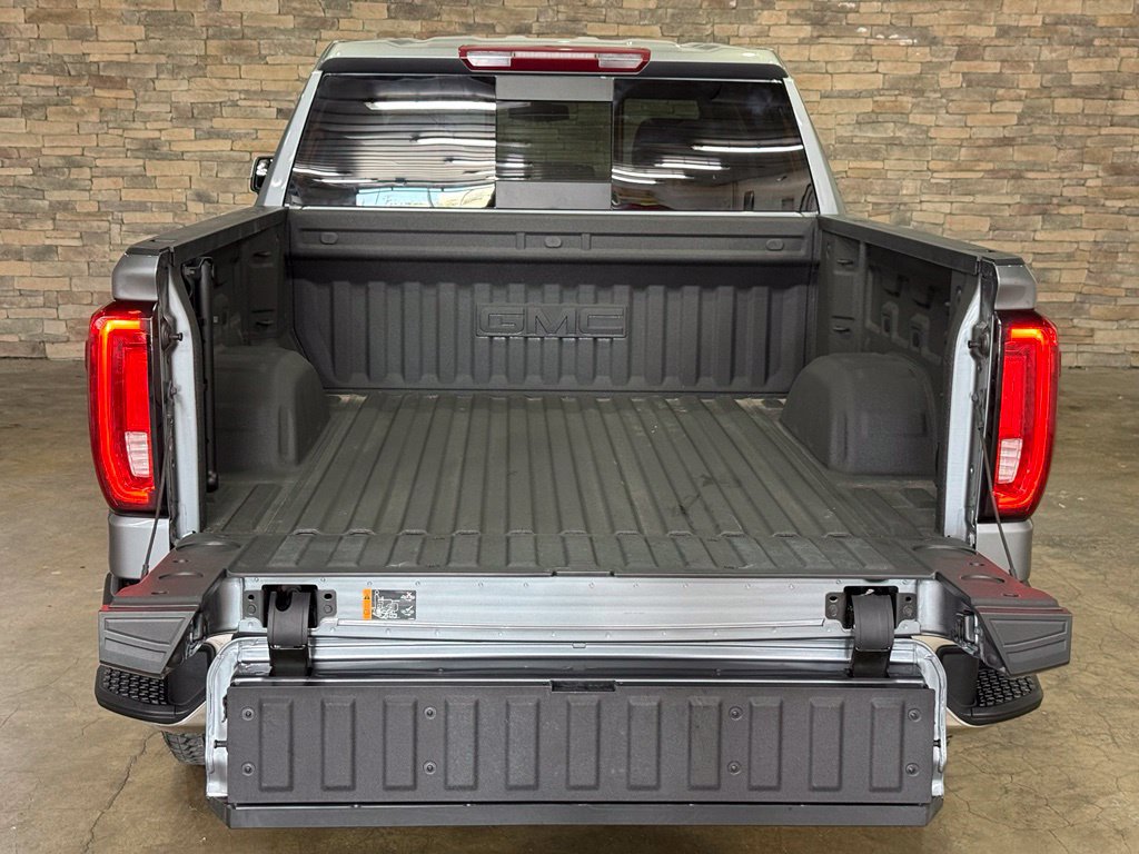 Used 2019 GMC Sierra 1500 SLT w/ SLT Premium Package AWD/4WD image 8