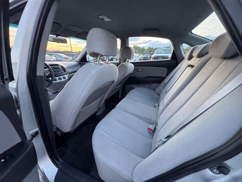 Used 2009 Hyundai Elantra GLS image 33