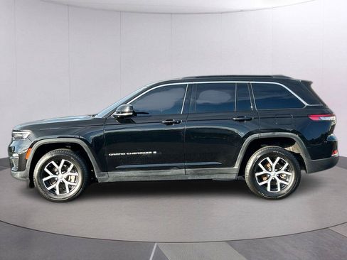 Used 2024 Jeep Grand Cherokee Limited RWD image 2