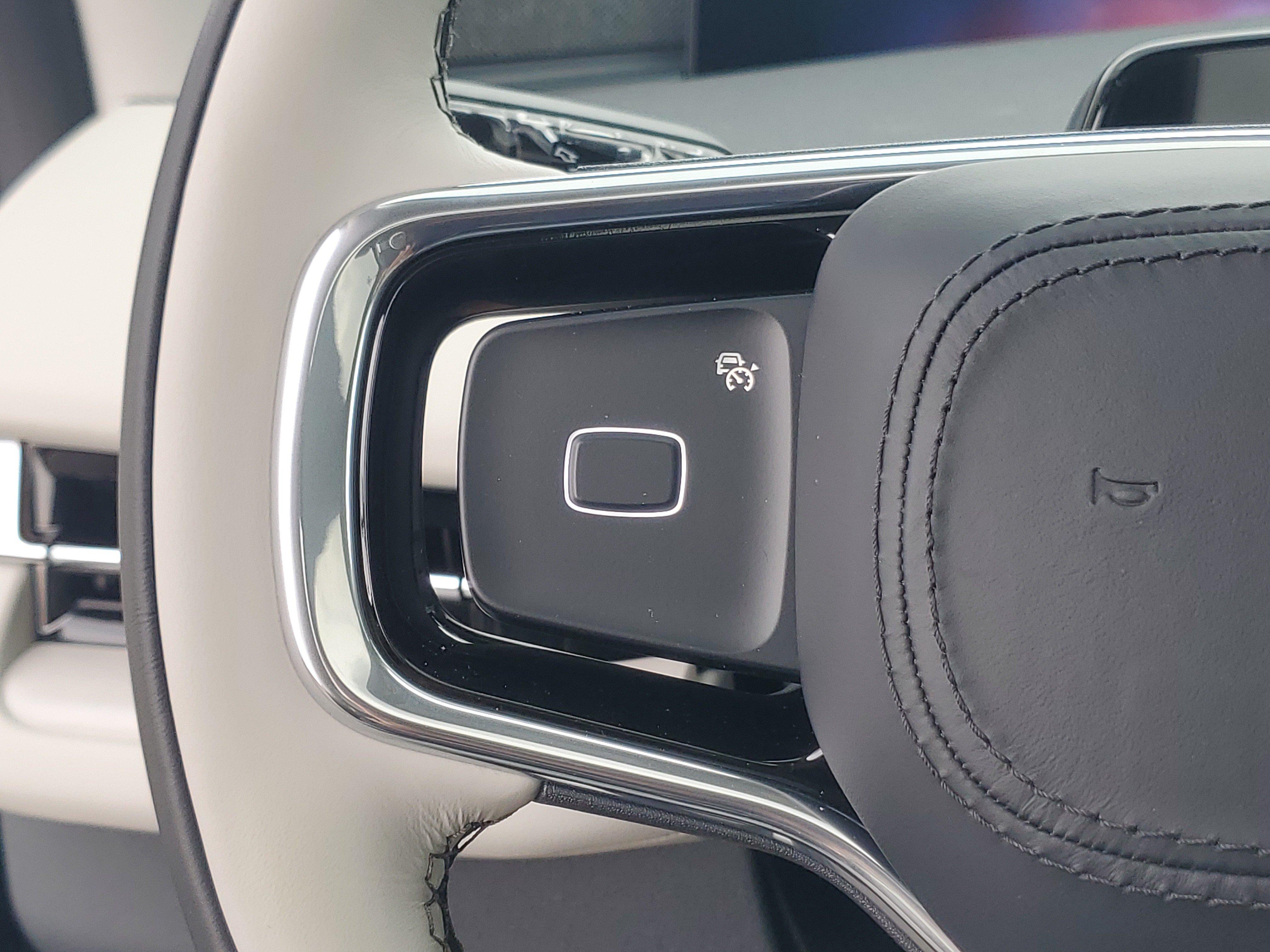 New 2026 Lincoln Navigator Reserve AWD/4WD image 17