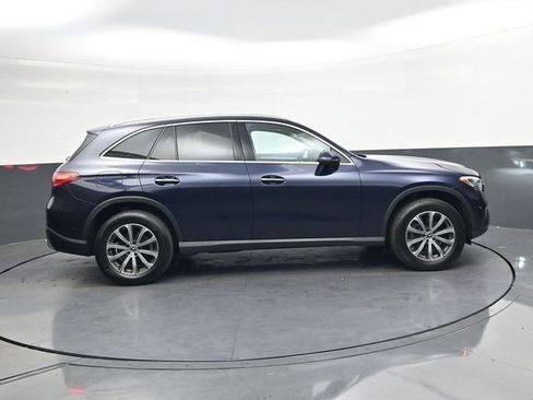 Used 2024 Mercedes-Benz GLC 300 image 3