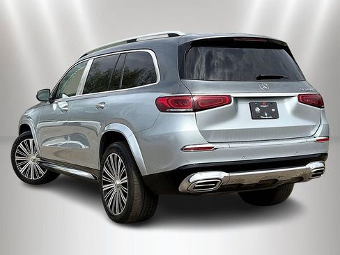Used 2023 Mercedes-Benz Maybach GLS 600 4MATIC image 4