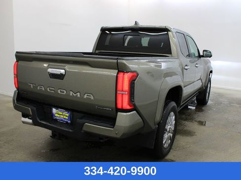 Used 2024 Toyota Tacoma Limited image 4