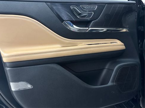 Used 2022 Lincoln Corsair Reserve w/ Elements Package image 26