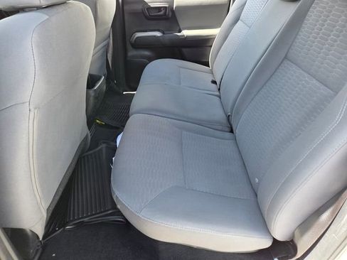 Used 2019 Toyota Tacoma SR5 RWD image 11