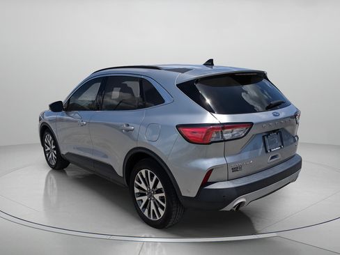Used 2021 Ford Escape Titanium FWD image 6