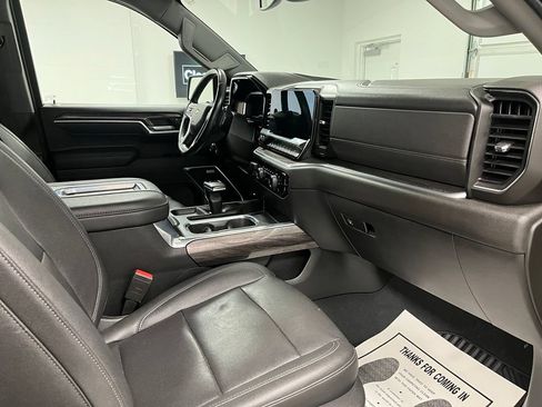 Used 2022 Chevrolet Silverado 1500 LTZ AWD/4WD image 57