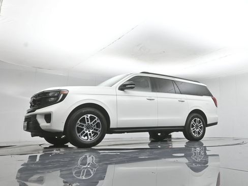 Certified 2025 Ford Expedition Max Active RWD image 54